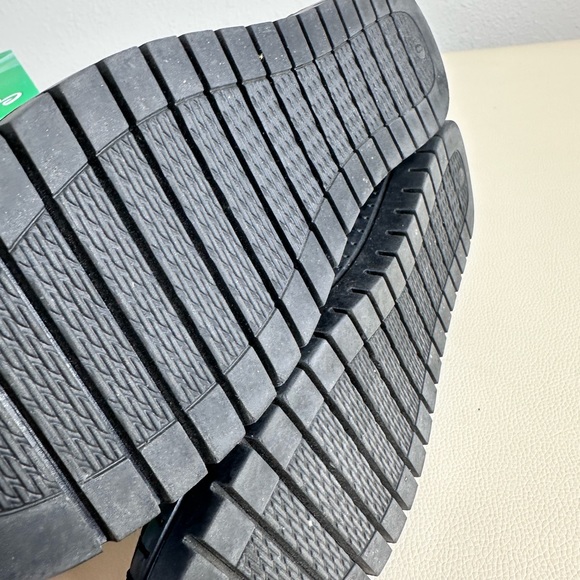 closed sandal Easy Street Size 9W .soft!! Good Condition.  (L49) - Picture 7 of 7